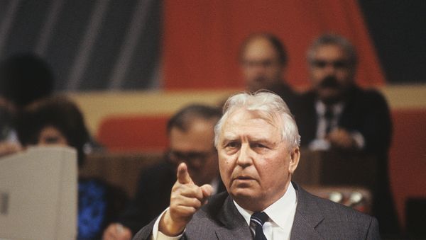Бывший секретарь ЦК КПСС Егор Лигачев - Sputnik Армения