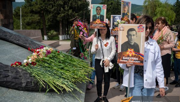 Акция Бессмертный Полк и возложение цветов (9 мая 2021). Степанакерт - Sputnik Արմենիա