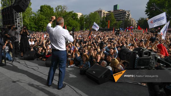 Роберт Кочарян выступает на митинге (9 мая 2021). Еревaн - Sputnik Արմենիա
