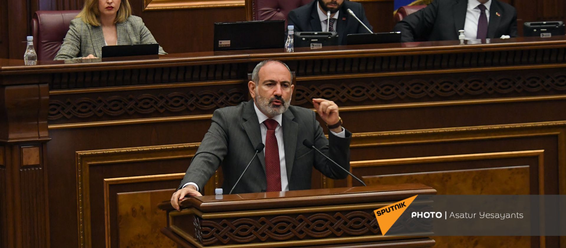 И.о премьер-министра Никол Пашинян на заседании Парламента (10 мая 2021). Еревaн - Sputnik Արմենիա, 1920, 20.05.2021