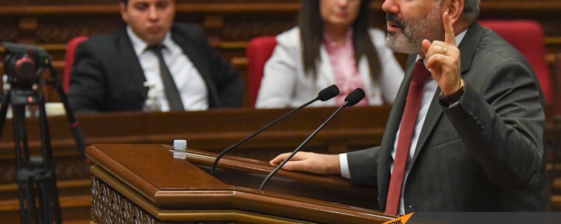 И.о премьер-министра Никол Пашинян на заседании Парламента (10 мая 2021). Еревaн - Sputnik Армения, 1920, 05.06.2021