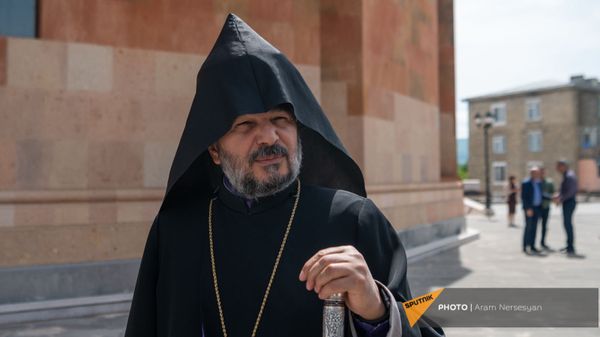 Предводитель Арцахской епархии ААЦ епископ Вртанес Абрамян - Sputnik Армения