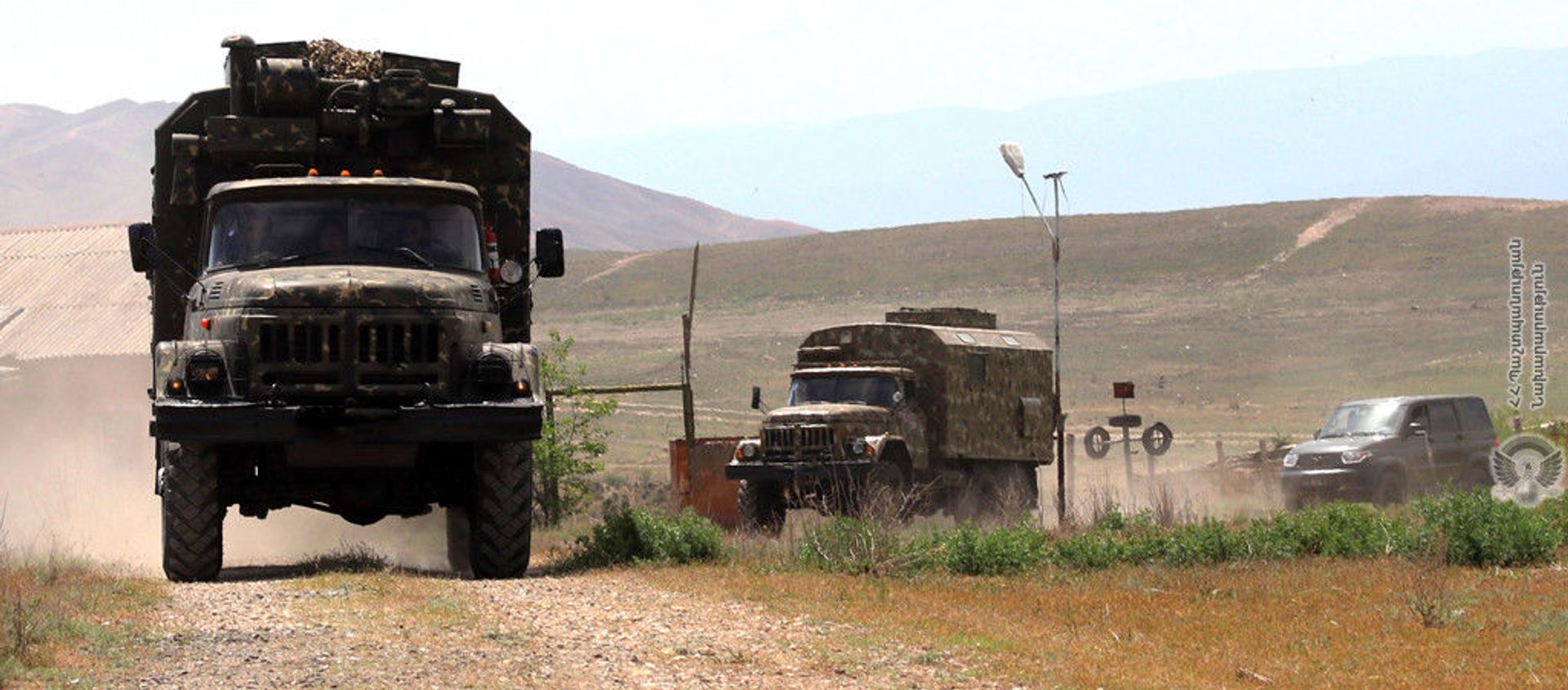 Автомобили во время учебной тревоги в 5-й воинской части (12 мая 2021).  - Sputnik Արմենիա, 1920, 12.05.2021