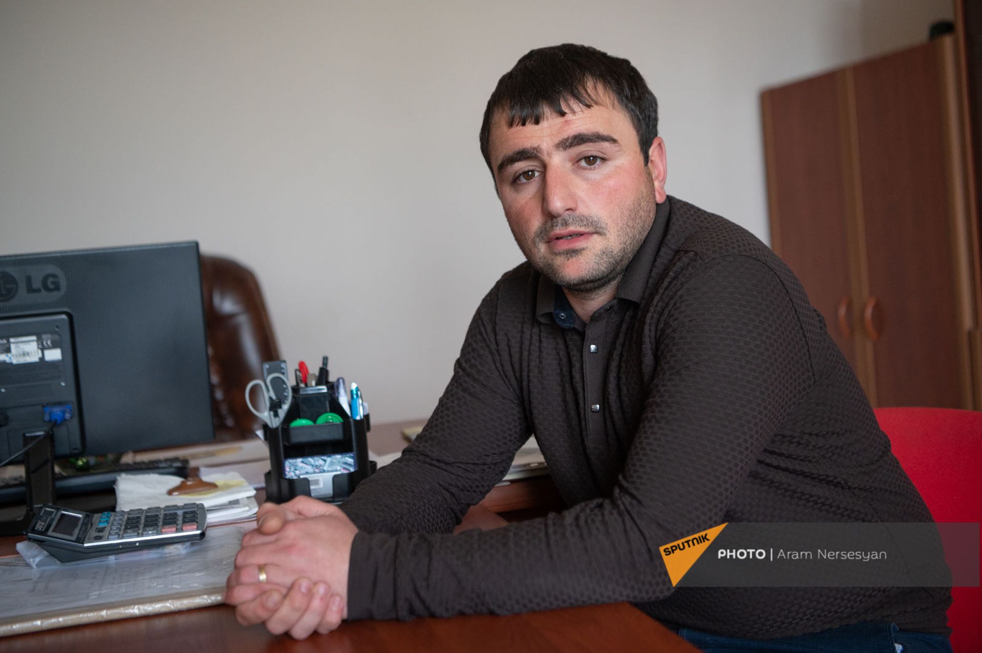 Жителей сел Кармир Шука и Шош напрягает движение азербайджанских колонн. Видео - Sputnik Армения, 1920, 15.05.2021