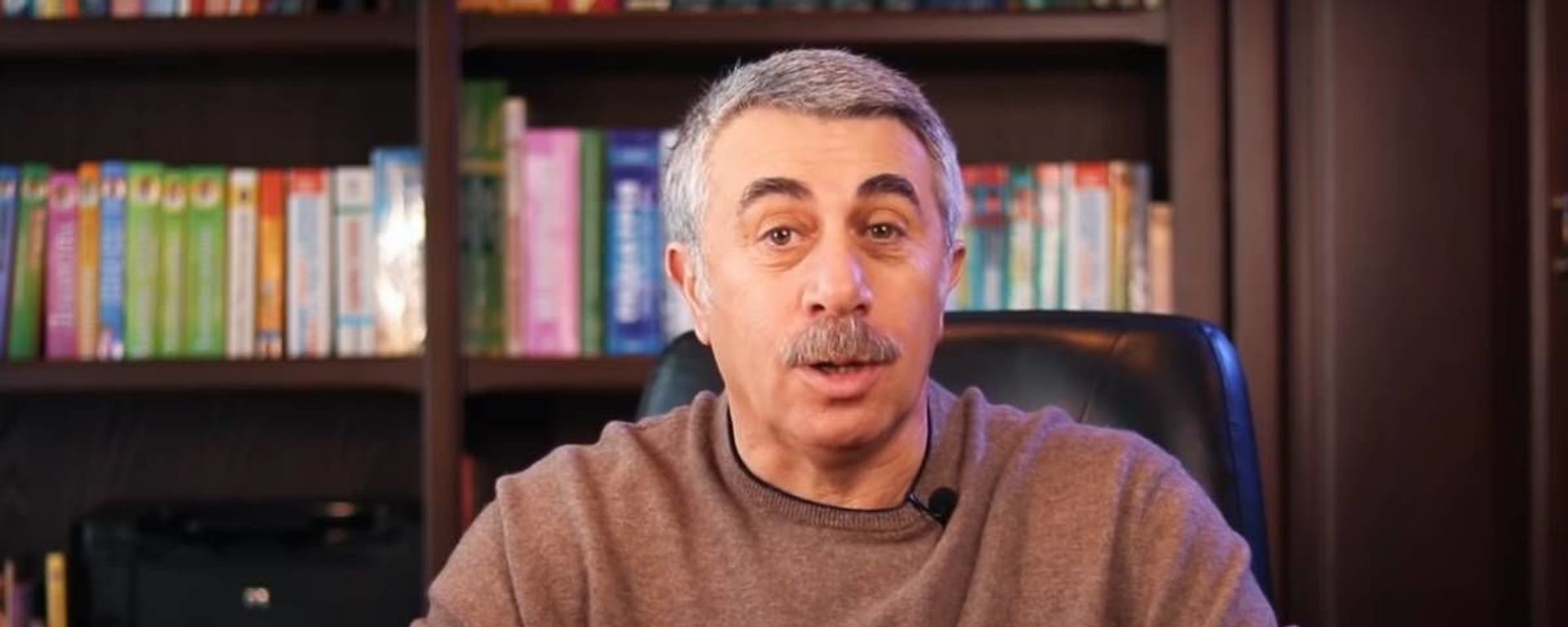 Кандидат медицинских наук, педиатр и телеведущий Евгений Комаровский Кандидат медицинских наук, педиатр и телеведущий Евгений Комаровский - Sputnik Армения, 1920, 17.05.2021