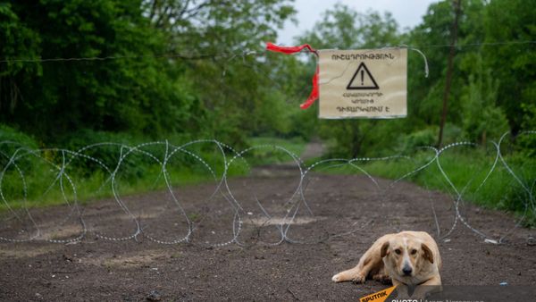 Проходящая через село Тагавард граница между Карабахом и Азербайджаном - Sputnik Армения
