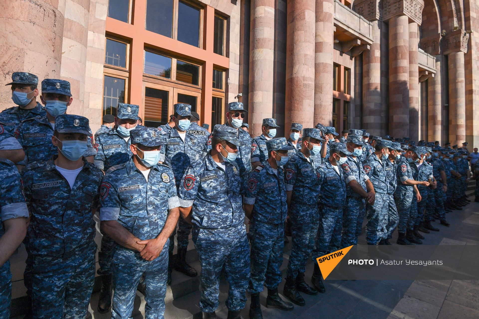 Мы не должны быть рабами одного человека: у правительства Армении стартовал митинг  - Sputnik Армения, 1920, 20.05.2021