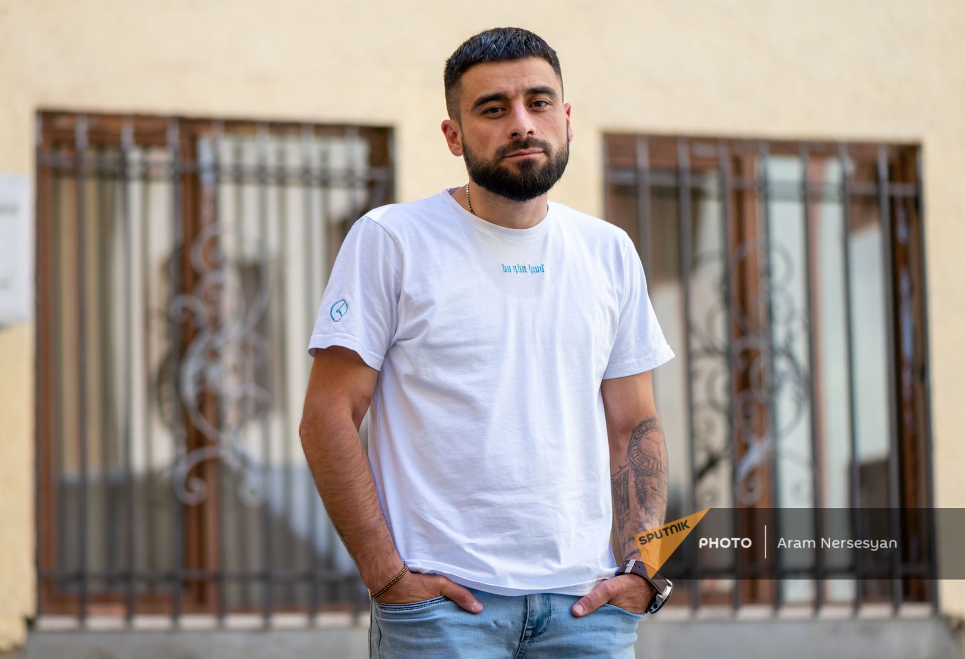 Վերցրեցի հիշողությունն ու գդալները. արցախցի Լյոկան 3 անգամ տուն է կորցրել, բայց չի կոտրվել - Sputnik Արմենիա, 1920, 23.05.2021