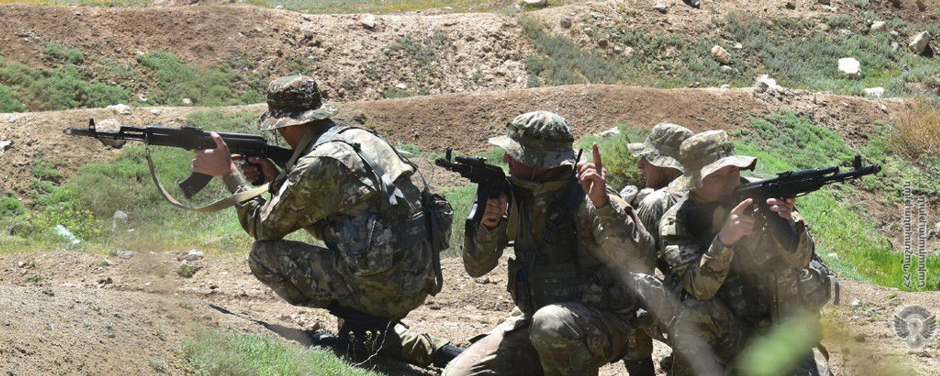 Военные учения отряда специального назначения в одном из воинских частей Армении - Sputnik Армения, 1920, 17.09.2021