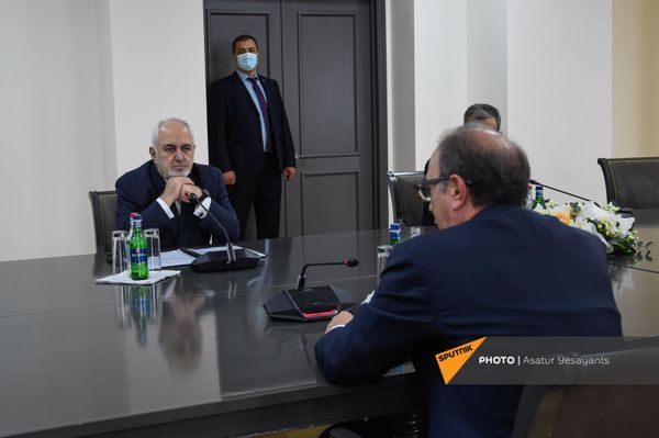 ՀՀ արտգործնախարար Արա Այվազյանն ու Իրանի արտգործնախարար Մոհամմադ Ջավադ Զարիֆը - Sputnik Արմենիա