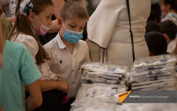 «Սովորում ենք ռուսերեն Գրիբոյեդովի հետ». այբբենարան-կոմիքսի շնորհանդեսը - Sputnik Արմենիա