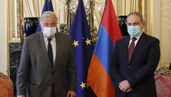 И.о. премьер-министра Никол Пашинян на встрече с председателем Сената Франции Жераром Ларше - Sputnik Արմենիա