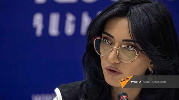 Арпине Ованнисян на брифинге членов блока Армения (2 июня 2021). Еревaн - Sputnik Армения
