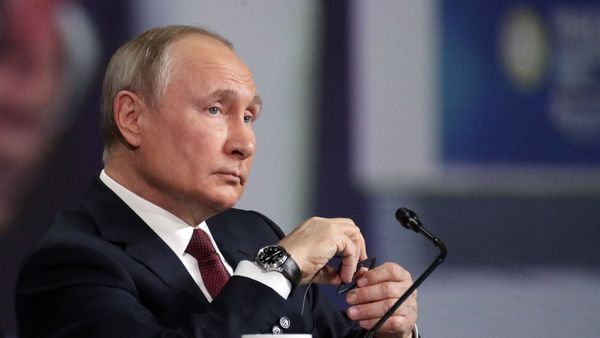 Президент РФ В. Путин принял участие в пленарном заседании ПЭМФ-2021 - Sputnik Արմենիա