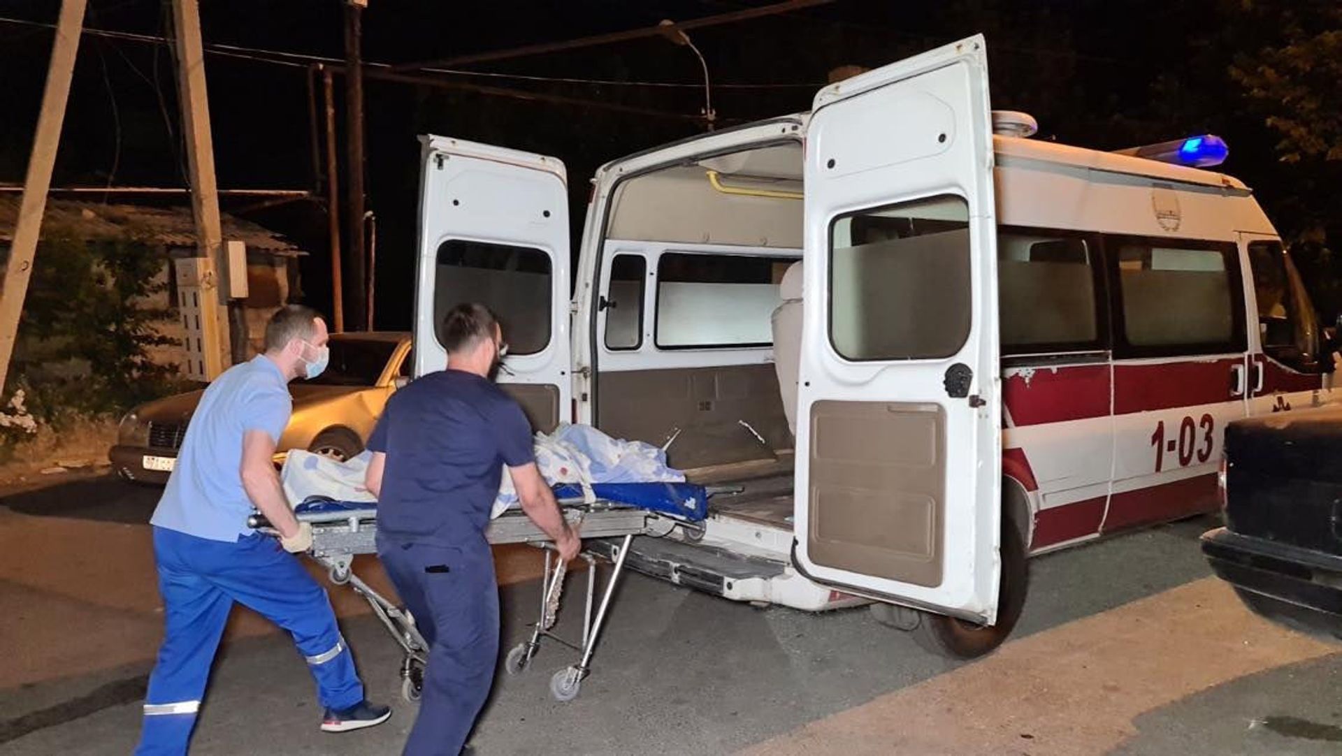 Полиция Еревана по горячим следам раскрыла убийство мужчины в районе Шенгавит Полиция Еревана по горячим следам раскрыла убийство мужчины в районе Шенгавит - Sputnik Армения, 1920, 06.06.2021