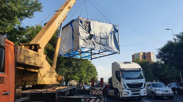 В административном районе Ачапняк демонтировали незаконно установленный павильон (6 июня 2021). Еревaн - Sputnik Армения