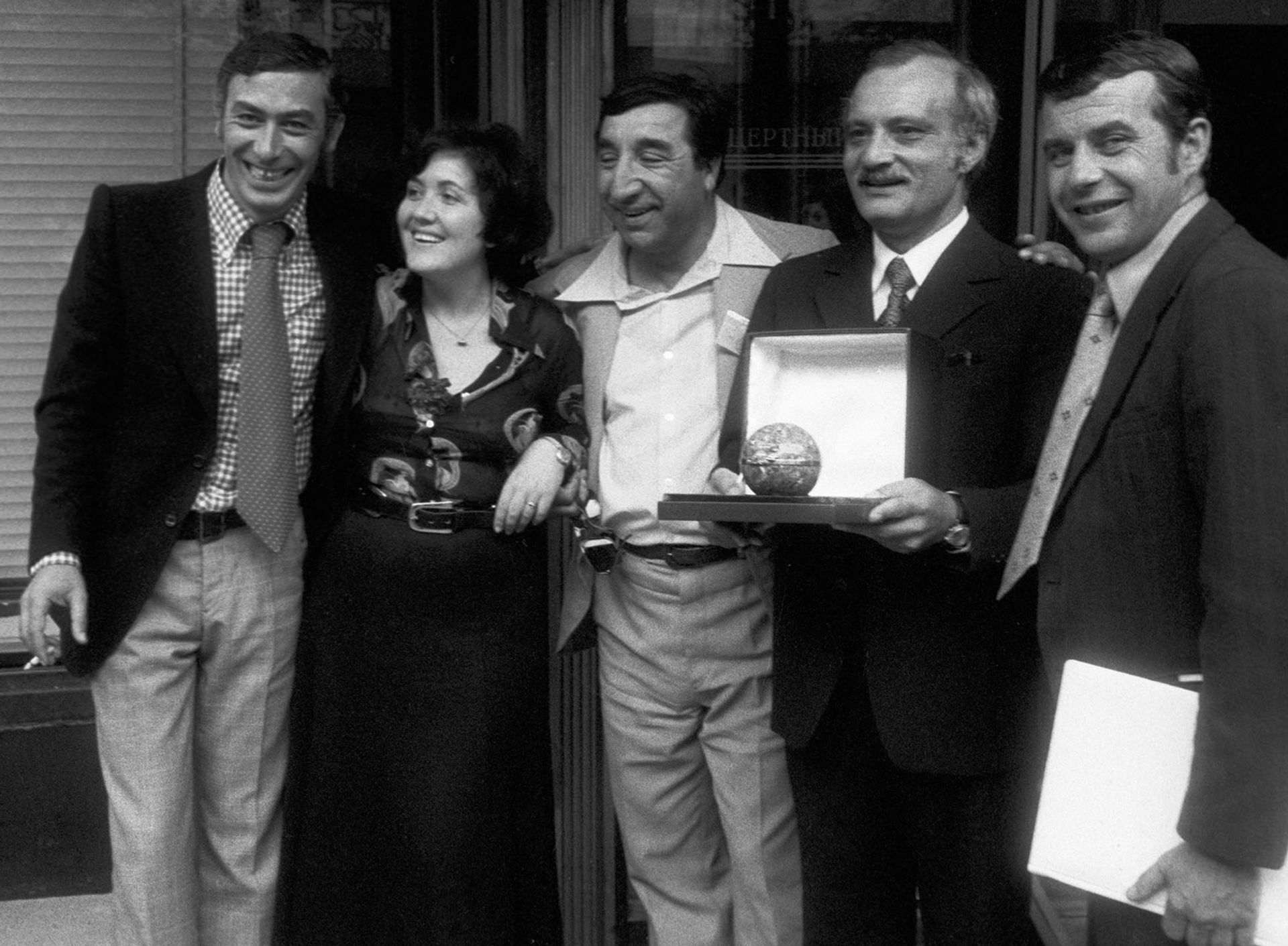 Умер сценарист Мимино Резо Габриадзе Умер сценарист Мимино Резо Габриадзе - Sputnik Армения, 1920, 06.06.2021