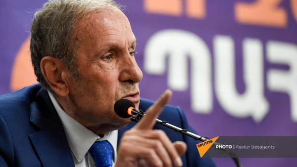 Пресс-конференция лидера Армянского национального Конгресса Левона Тер-Петросяна (10 июня 2021). Еревaн - Sputnik Армения