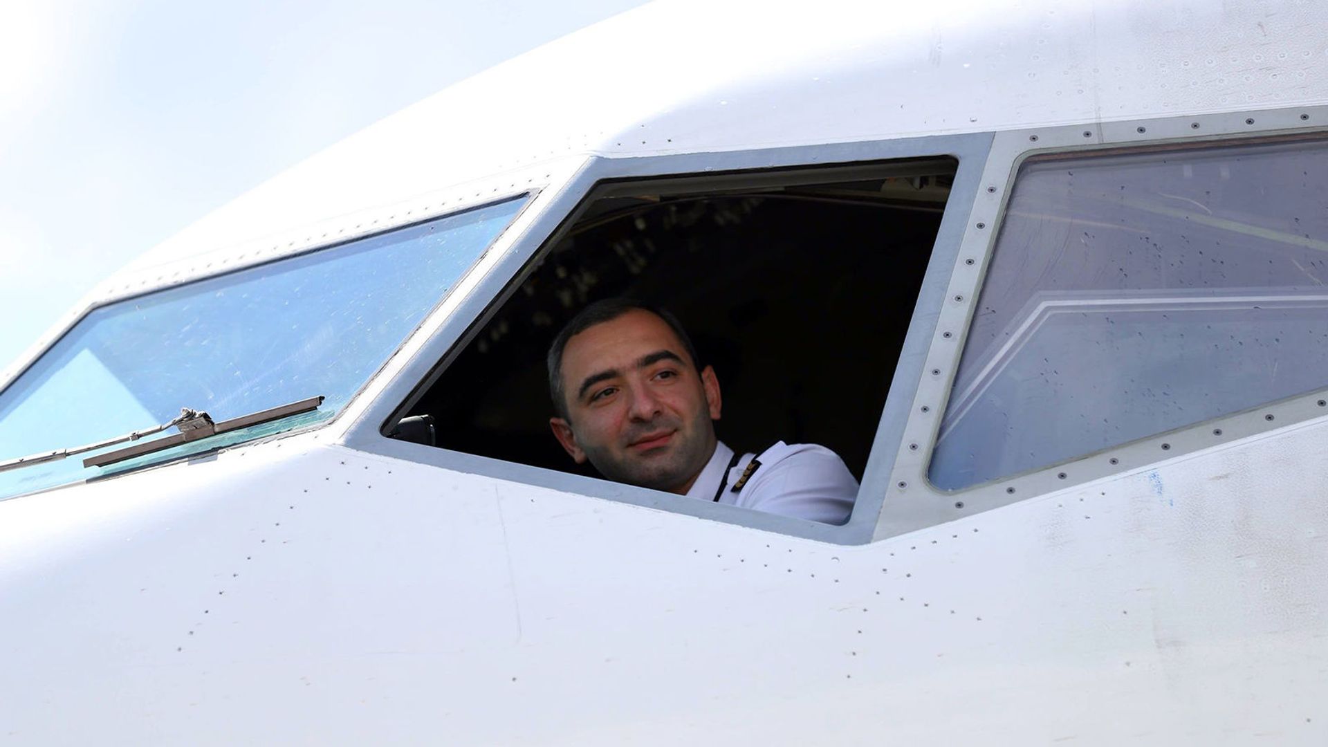 Самолет авиакомпании Armenia приземлился в московском аэропорту Шереметьево Самолет авиакомпании Armenia приземлился в московском аэропорту Шереметьево - Sputnik Армения, 1920, 16.07.2021