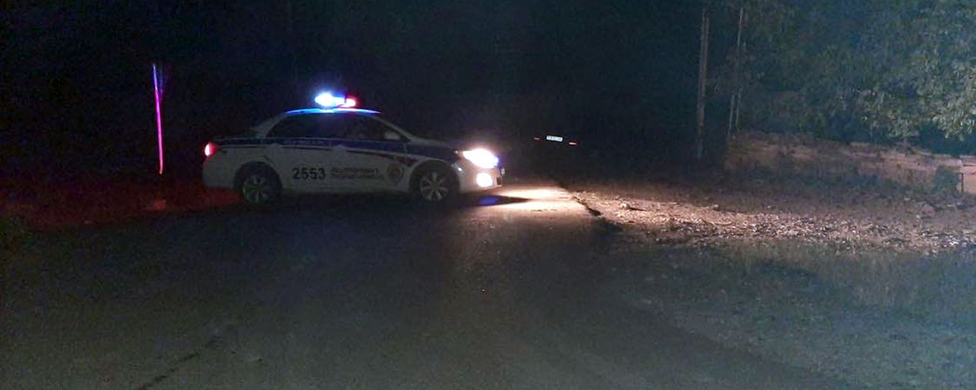 Полицейский автомобиль на месте дорожно-транспортного происшествия на трассе LT-16 (16 июня 2021). Лори - Sputnik Армения, 1920, 07.08.2021