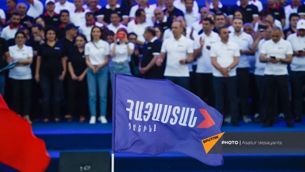 Предвыборный агитационный митинг блока Айастан на площади Республики (18 июня 2021). Еревaн - Sputnik Արմենիա