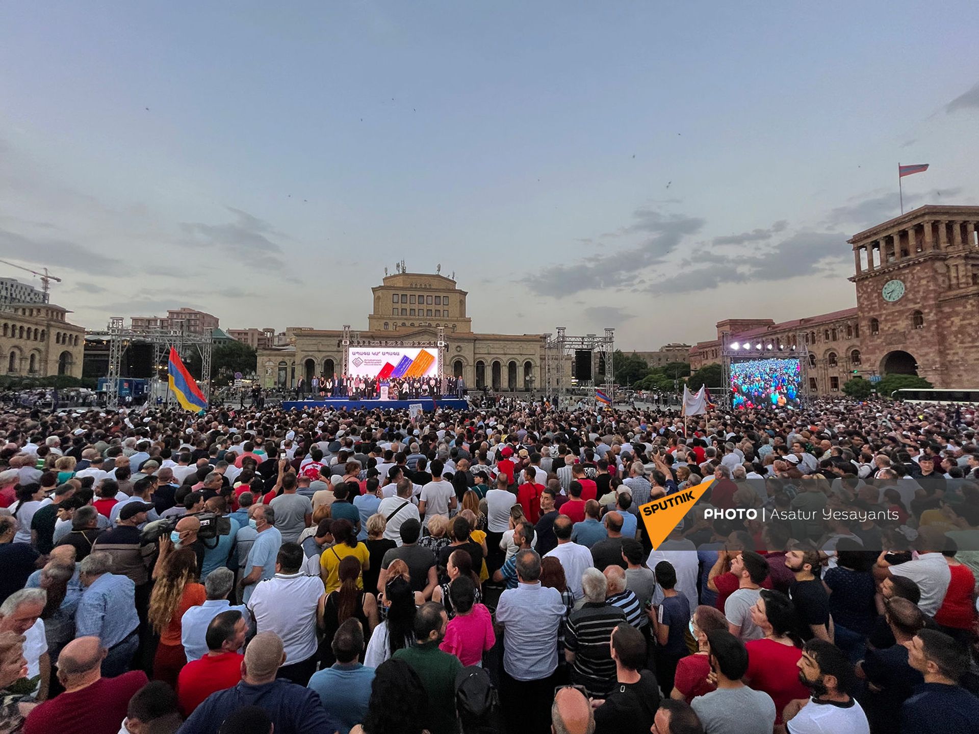 «Քաղաքական ճգնաժամը հաղթահարված է, մենք վերադառնում ենք աշխատանքի». Նիկոլ Փաշինյան - Sputnik Արմենիա, 1920, 21.06.2021