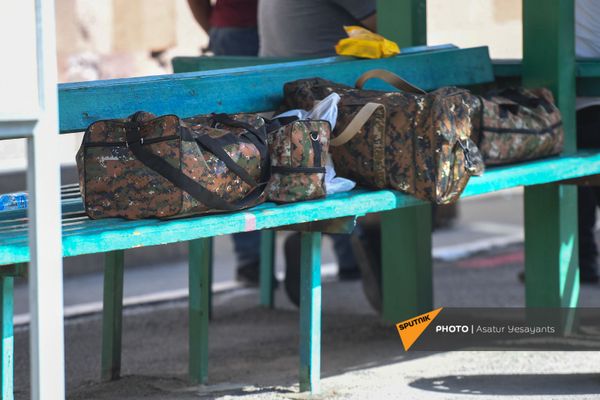 Նորակոչիկների պայուսակները - Sputnik Արմենիա