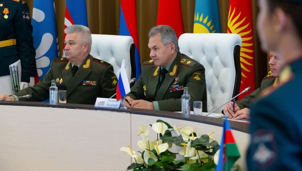 Министр обороны РФ Сергей Шойгу на заседании Совета министров обороны стран СНГ  - Sputnik Армения