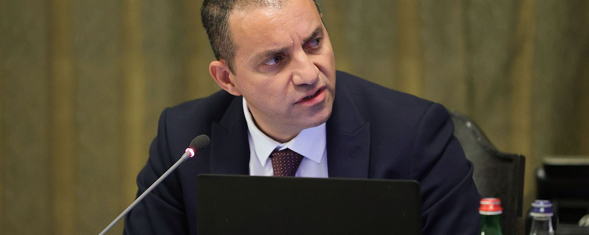 И.о. министра экономики Ваган Керобян на очередном заседании правительства (24 июня 2021). Еревaн - Sputnik Արմենիա, 1920, 22.07.2021