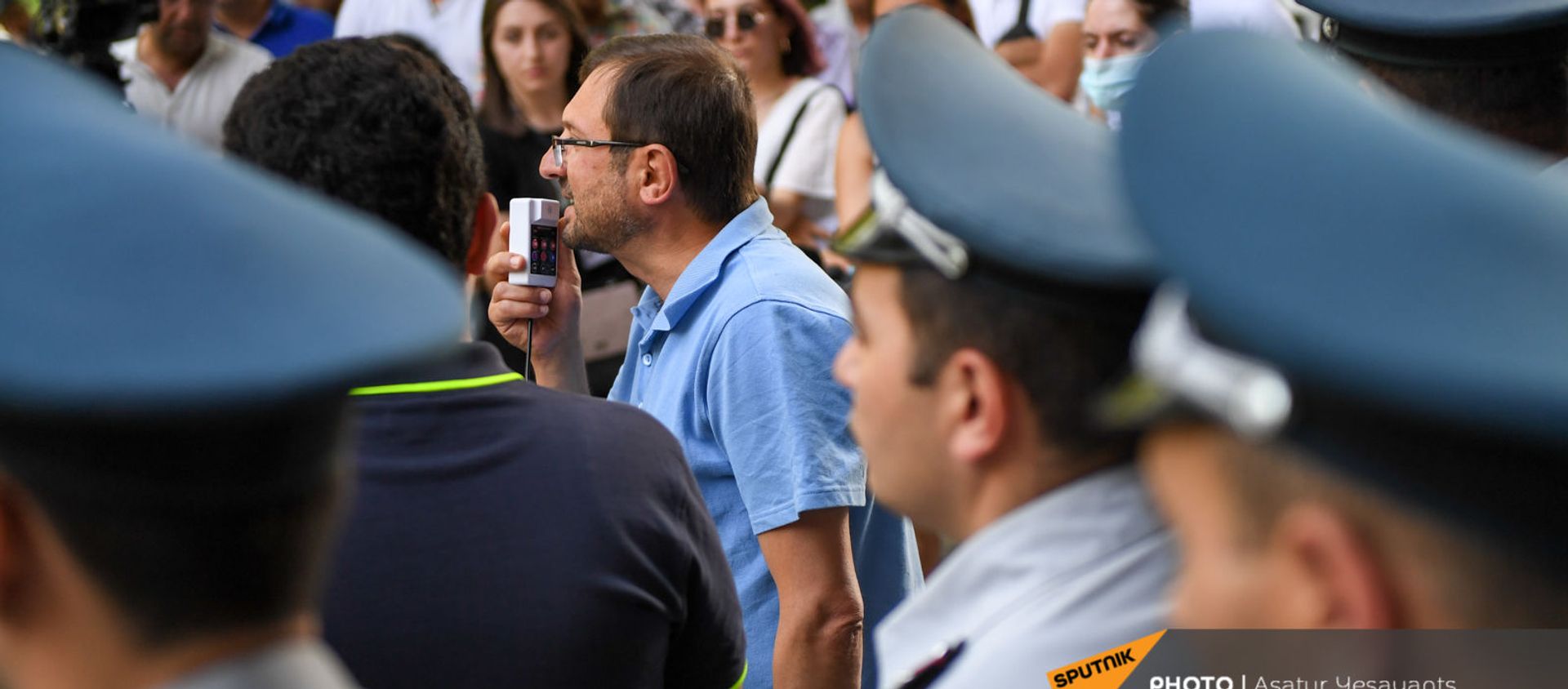 Акция перед прокуратурой в поддержку Армена Чарчяна (24 июня 2021). Еревaн - Sputnik Արմենիա, 1920, 24.06.2021