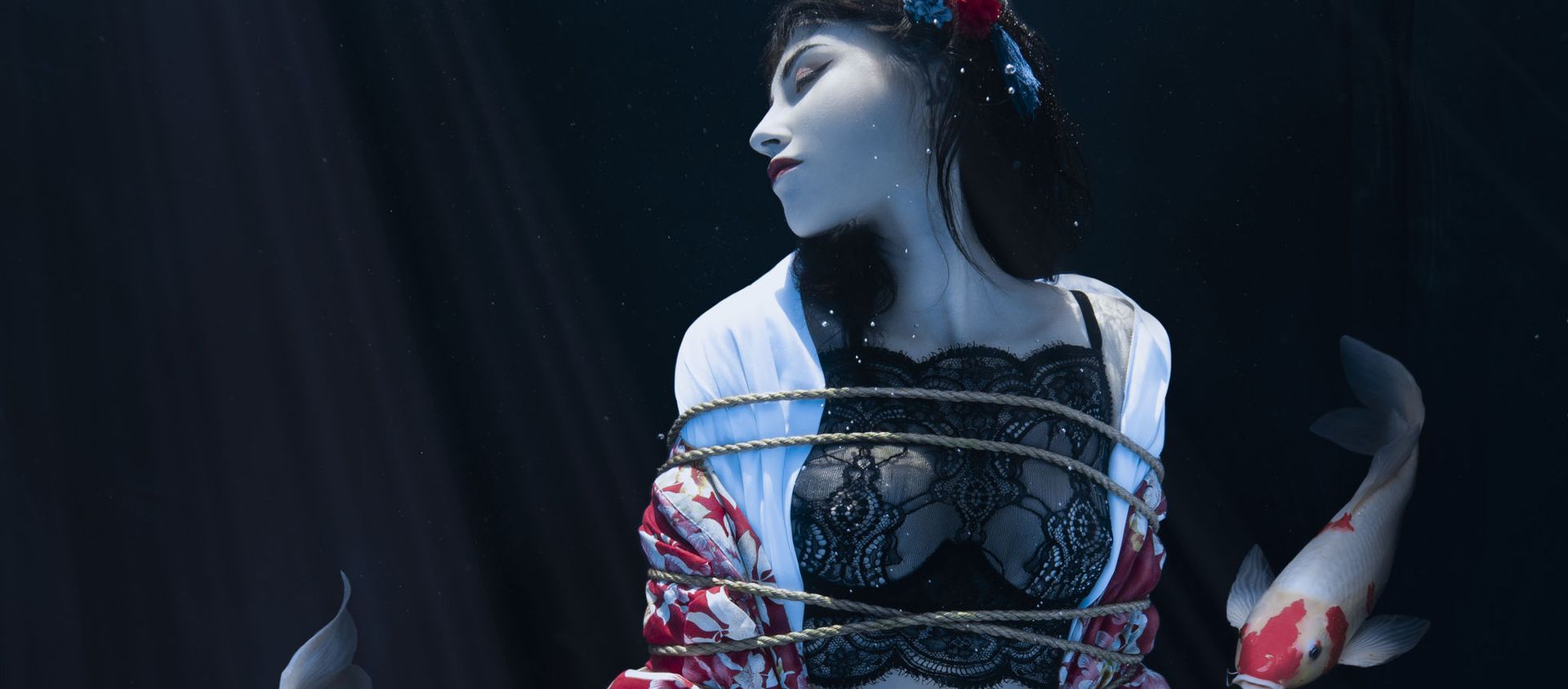 Снимок Shibari pond французского фотографа Charlotte Bories, ставший финалистом в категории Environmental Portrait в конкурсе 2021 The International Portrait Photographer of the Year - Sputnik Армения, 1920, 24.06.2021