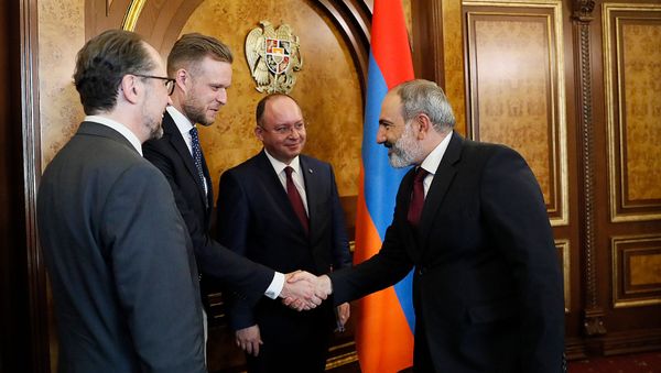 И.о. премьер-министра Никол Пашинян встретился с главами МИД Австрии, Литвы и Румынии (25 июня 2021). Еревaн - Sputnik Армения