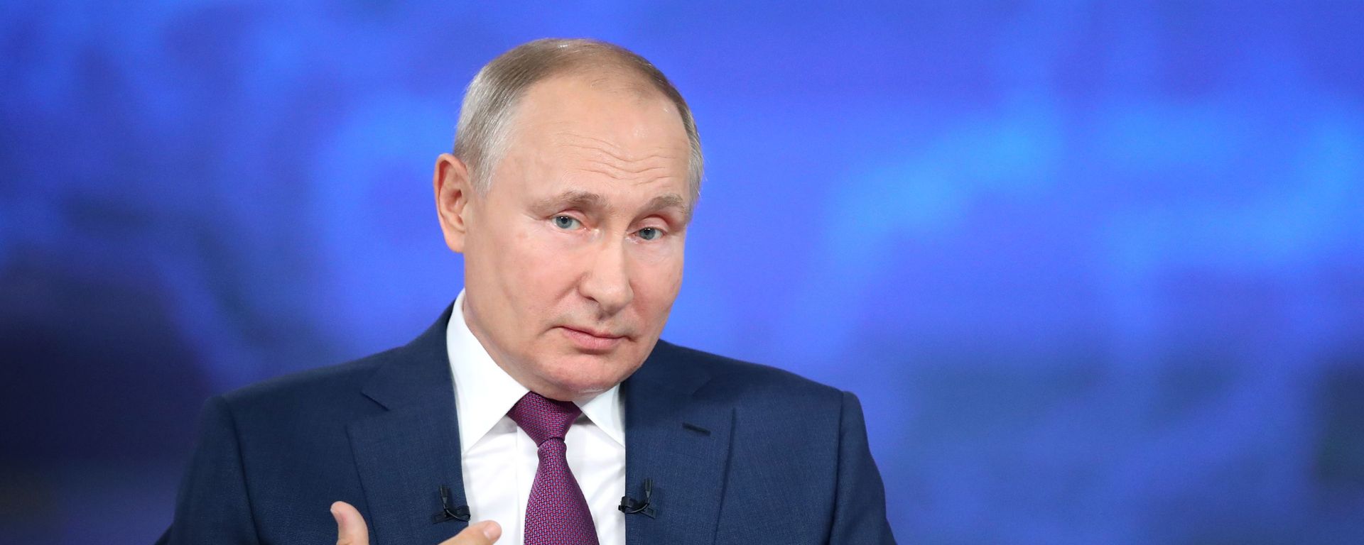 Президент РФ Владимир Путин во время ежегодной специальной программы Прямая линия с Владимиром Путиным в эфире российских телеканалов и радиостанций (30 июня 2021). Москва - Sputnik Армения, 1920, 20.08.2021