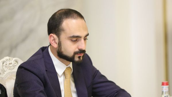 И.о. вице-премьера Тигран Авинян на совещании по вопросам текущего состояния государственного бюджета (30 июня 2021). Еревaн И.о. вице-премьера Тигран Авинян на совещании по вопросам текущего состояния государственного бюджета (30 июня 2021). Еревaн - Sputnik Армения