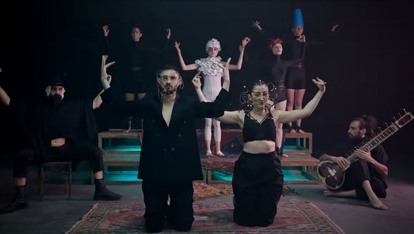 Кадр из клипа JINJ Khosa Khosa - Sputnik Армения