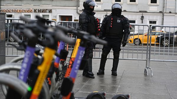 Несанкционированная акция в поддержку А. Навального в Москве - Sputnik Армения