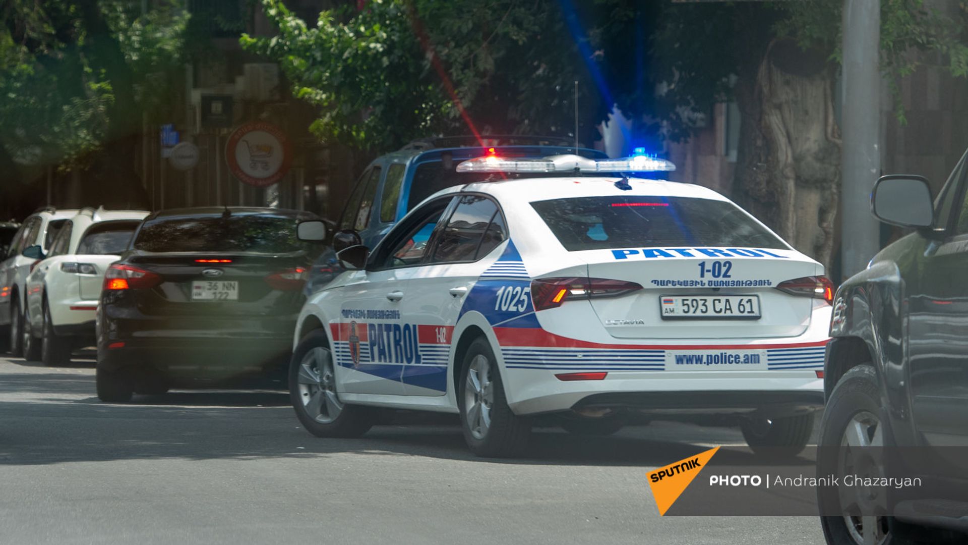 Автомобиль новой патрульной службы в Ереване - Sputnik Армения, 1920, 18.09.2021