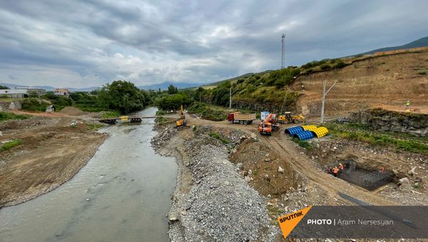 Церемония закладки нового пограничного автомобильного моста между Арменией и Грузией (9 июля 2021). Баграташен - Sputnik Армения