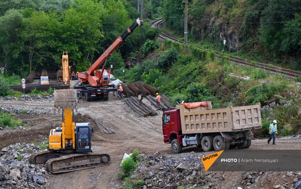 Церемония закладки нового пограничного автомобильного моста между Арменией и Грузией (9 июля 2021). Баграташен - Sputnik Армения