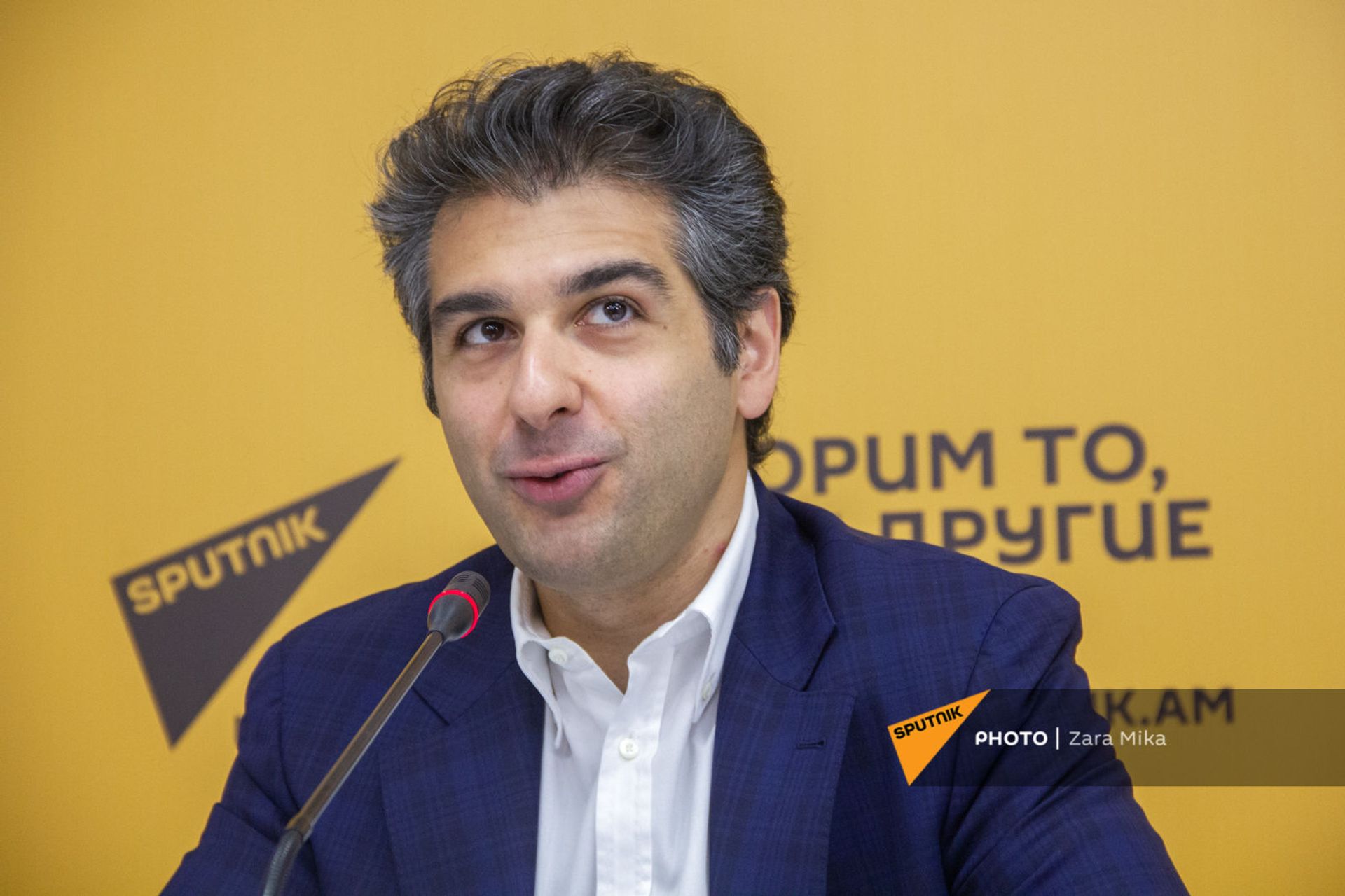 Հայաստանի սիմֆոնիկ նվագախումբը Բեթհովեն կնվագի 15-ամյա դաշնակահարի հետ  - Sputnik Արմենիա, 1920, 13.07.2021