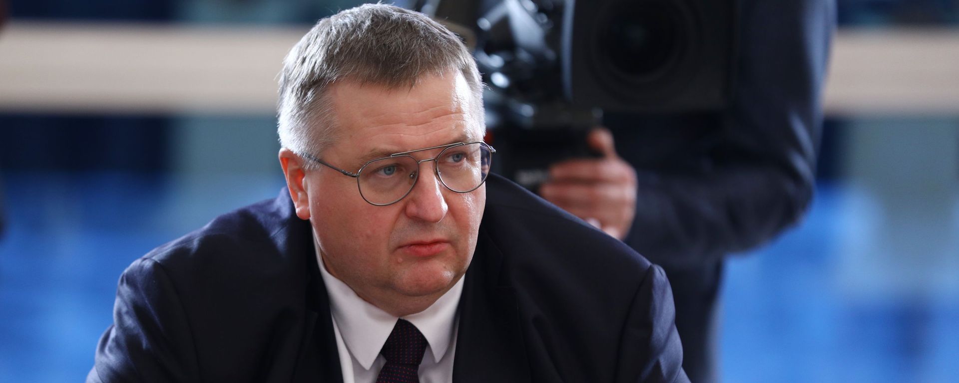 Заместитель председателя правительства РФ Алексей Оверчук во время встречи с президентом Азербайджана Ильхамом Алиевым в Баку - Sputnik Армения, 1920, 13.01.2022