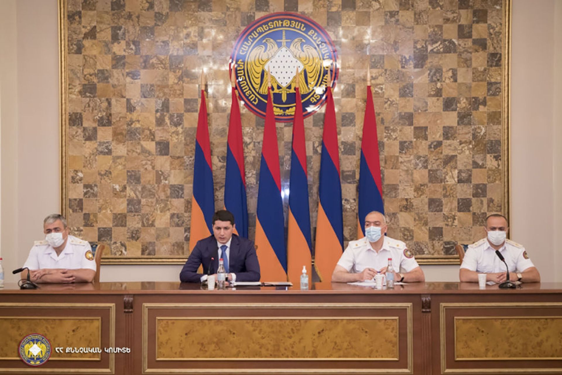 «Գրիգորյանի հետ ընկերներ կմնանք». Արգիշտի Քյարամյանն առաջին խորհրդակցությունն է անցկացրել - Sputnik Արմենիա, 1920, 14.07.2021
