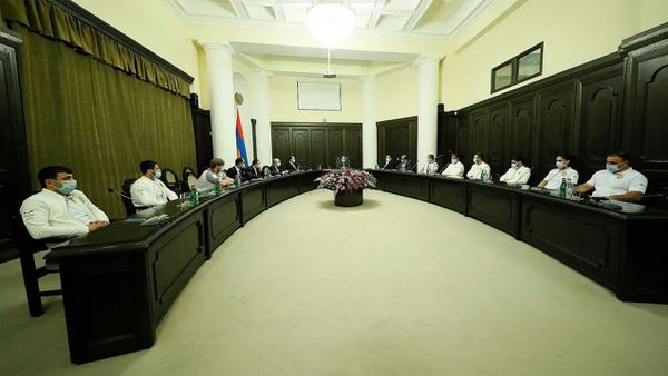 Նիկոլ Փաշինյանը հյուրընկալել է Օլիմպիական խաղերի մասնակիցներին - Sputnik Արմենիա