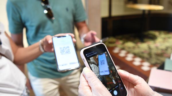QR-код сертификата вакцинации - Sputnik Армения