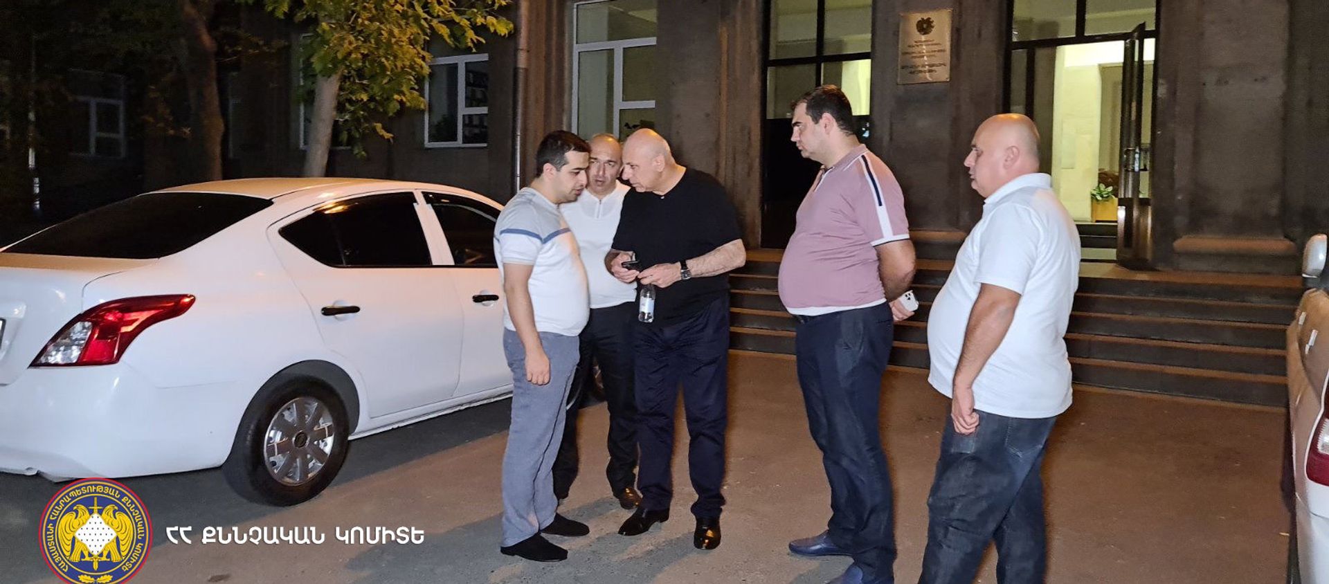 Сотрудники правоохранительных органов работают на месте преступления (19 июля 2021). Еревaн - Sputnik Армения, 1920, 19.07.2021