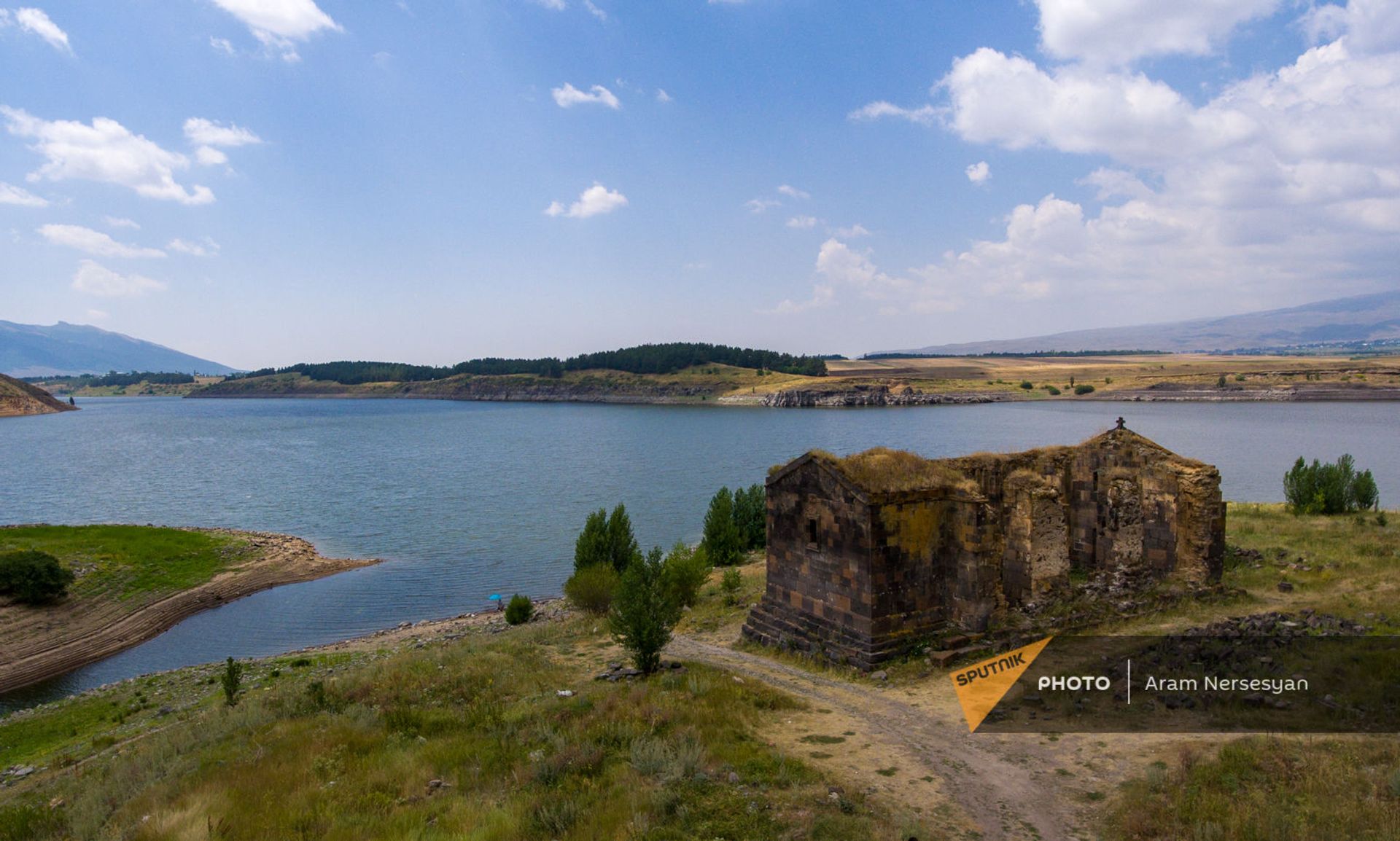 Подводная жизнь храма IV в, или Какую цену заплатила Армения за Апаранское водохранилище  - Sputnik Армения, 1920, 27.07.2021