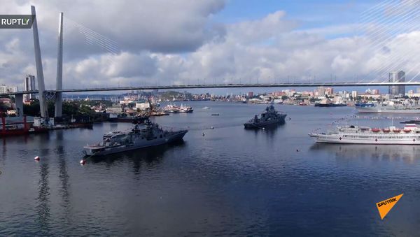 Парады в честь Дня ВМФ прошли во Владивостоке и Севастополе - Sputnik Армения