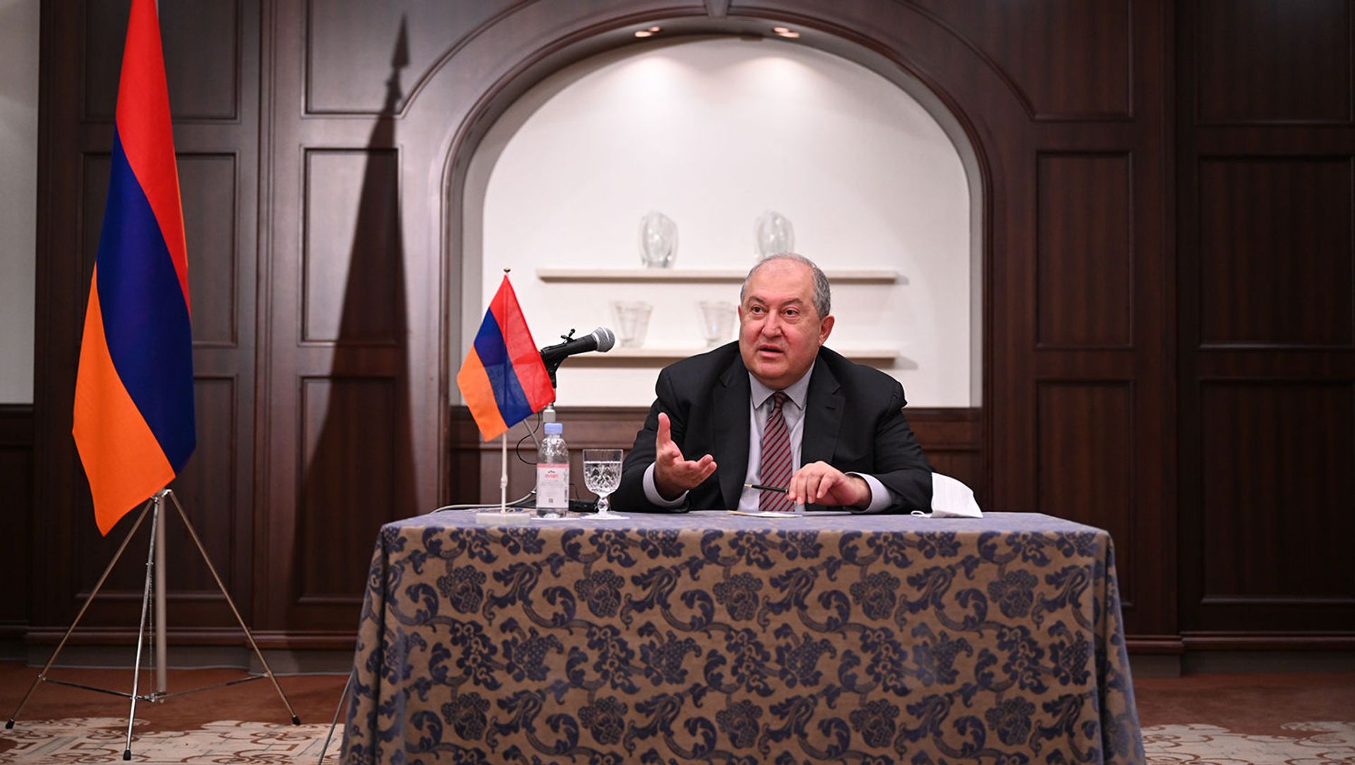 Президент Армен Саркисян встретилкся с представителями армянской диаспоры в Японии (26 июля 2021). Токио Президент Армен Саркисян встретилкся с представителями армянской диаспоры в Японии (26 июля 2021). Токио - Sputnik Армения, 1920, 26.07.2021