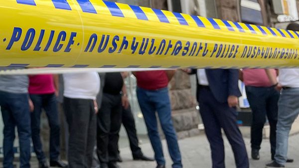 Полицейское ограждение на месте преступления - Sputnik Армения