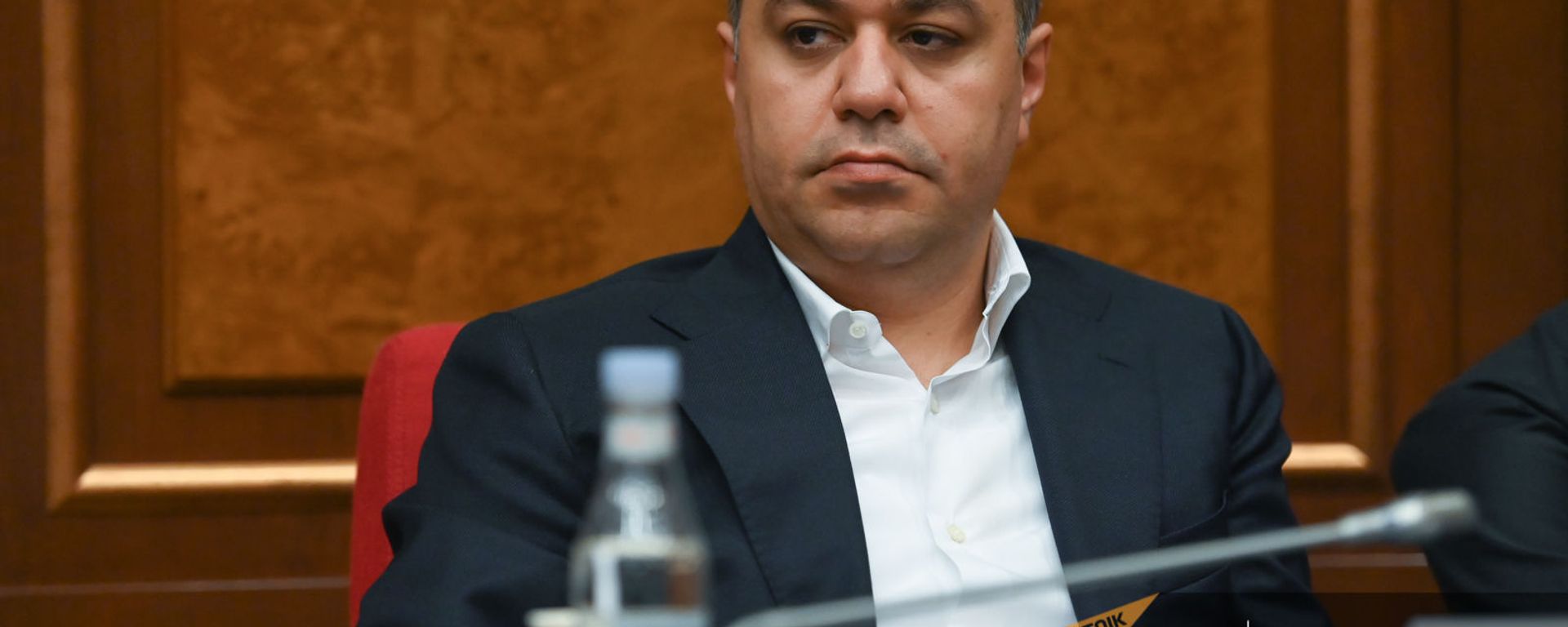 Артур Ванецян во время первого заседания парламента Армении 8-го созыва (2 августа 2021). Еревaн - Sputnik Արմենիա, 1920, 24.08.2021